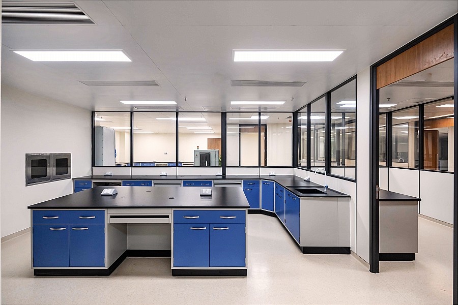 實(shí)驗室-梧州市人民醫(yī)院門診醫(yī)技樓實(shí)驗室裝飾工程